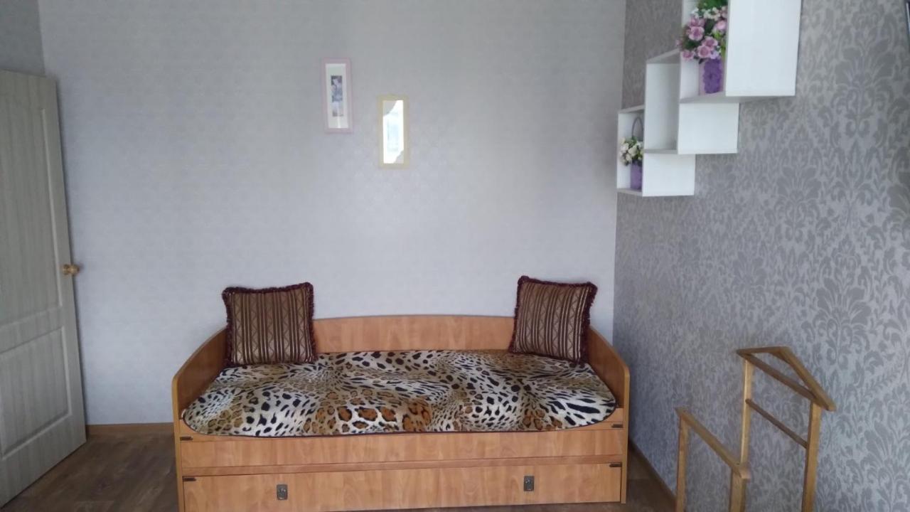 Apartamento Новобудова Центр Либiдь Плаза Khmelʼnytsʼkyy Habitación foto
